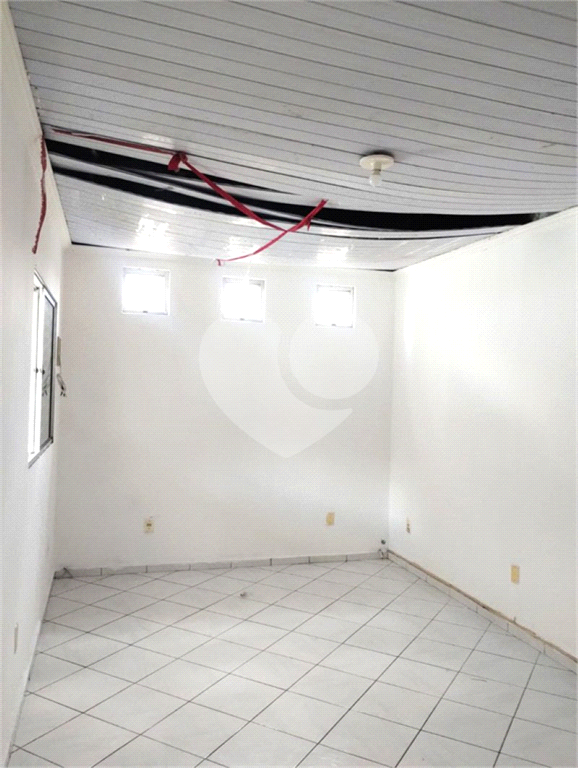 Casa à Venda na Vila Maria | 300 m² | 7 dormitórios (1 suíte) | 5 vagas!