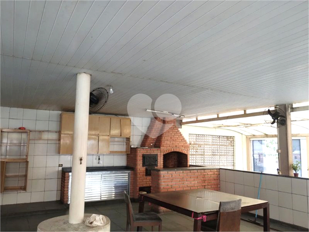 Casa à Venda na Vila Maria | 300 m² | 7 dormitórios (1 suíte) | 5 vagas!