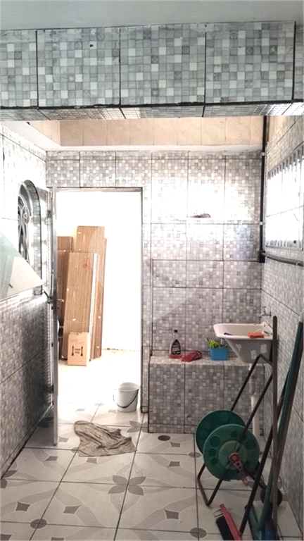 Casa à Venda na Vila Maria | 300 m² | 7 dormitórios (1 suíte) | 5 vagas!