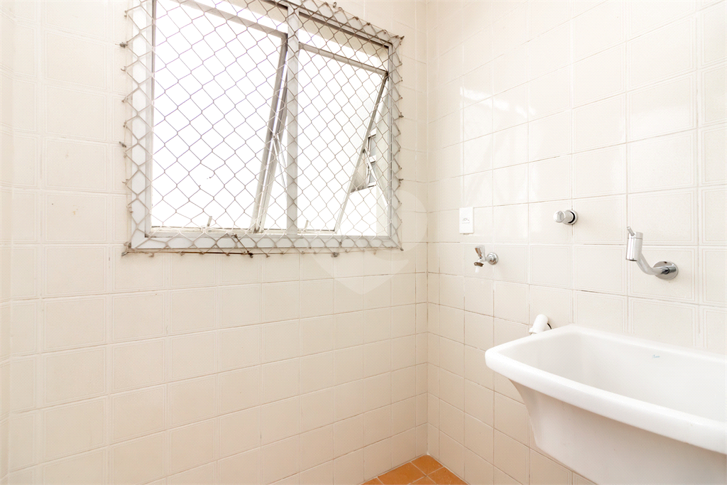 Apartamento - Saúde - 2 Dormitórios/Quartos - 1 Banheiro - 1 Vaga