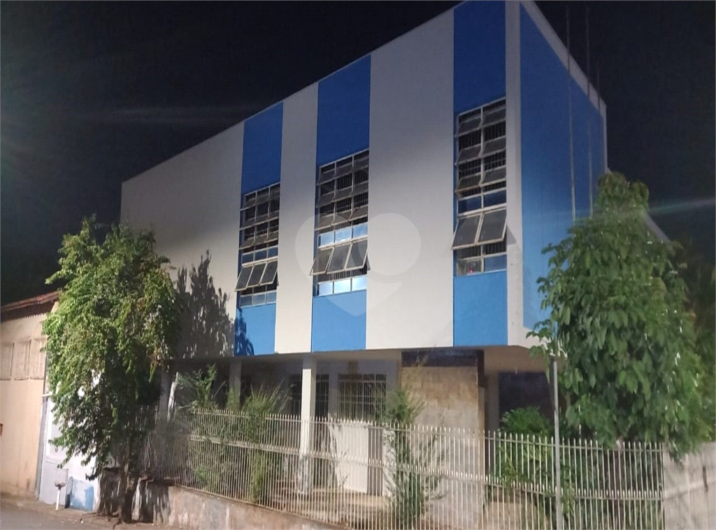 PRÉDIO INTEIRO em BELA VISTA