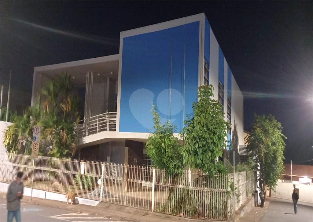 PRÉDIO INTEIRO em BELA VISTA
