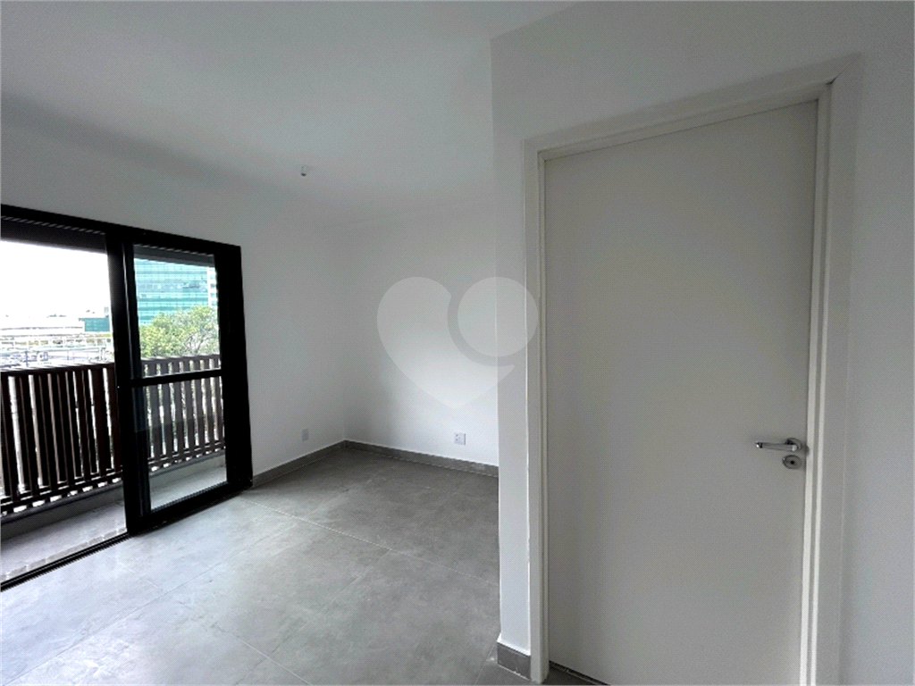 Sala com Banheiro