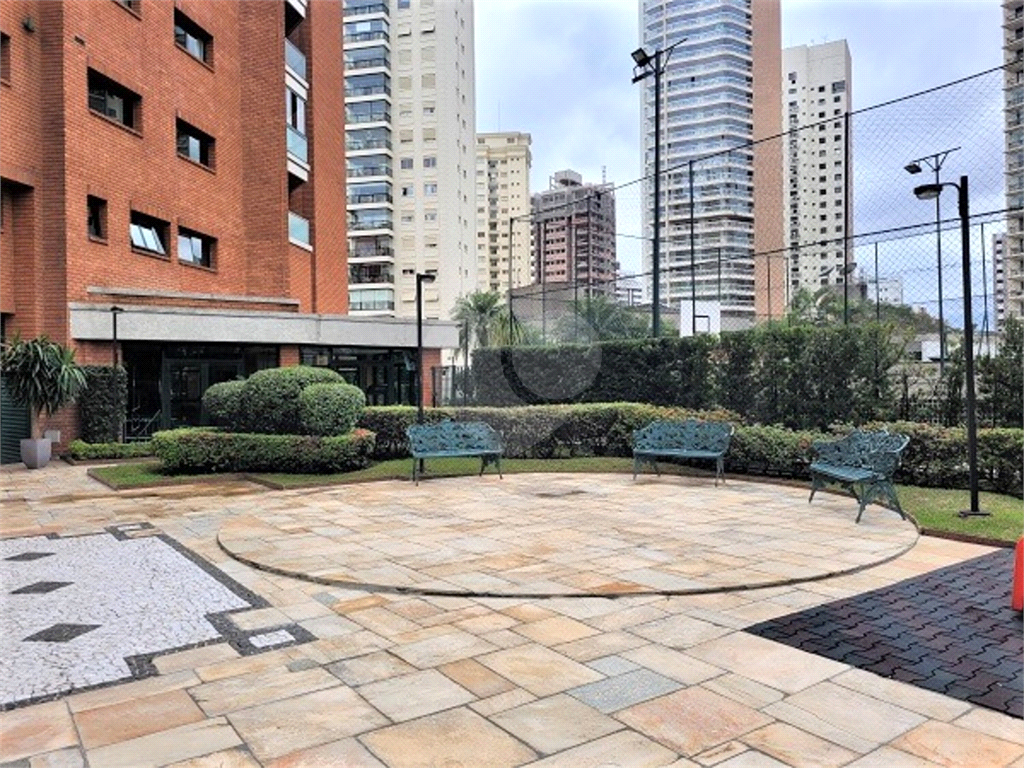 APARTAMENTO em VILA MARIANA