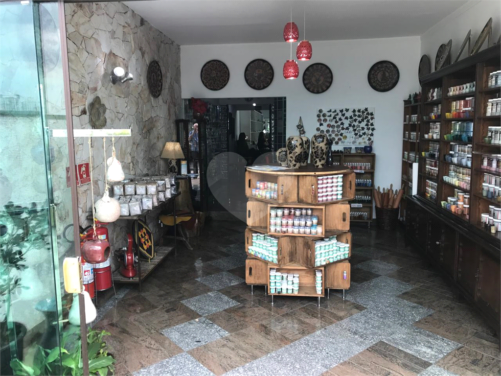 Casa à venda e aluguel com 3 quartos, 500m² - Foto 15