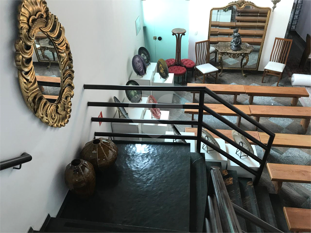 Casa à venda e aluguel com 3 quartos, 500m² - Foto 2