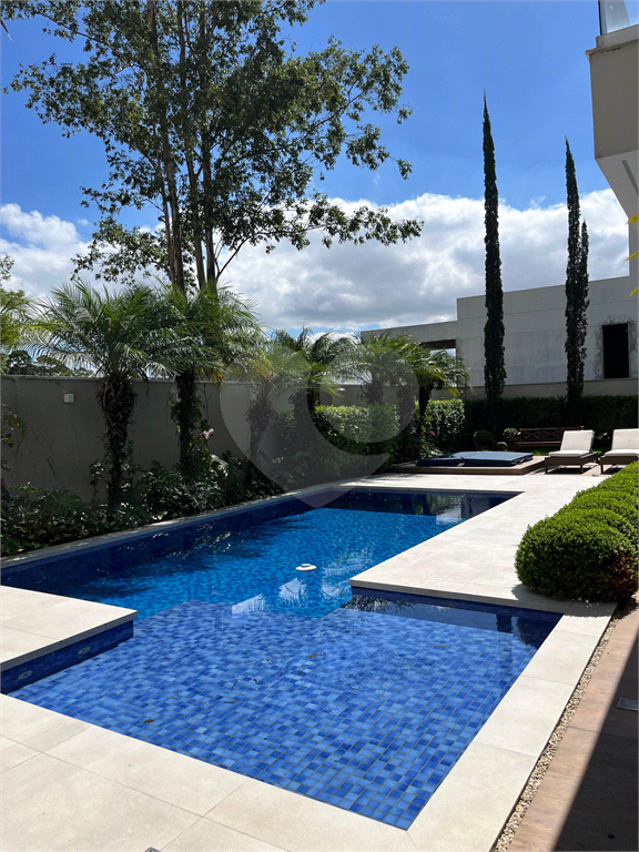 CASA CONDOMÍNIO DE ALTO PADRÃO