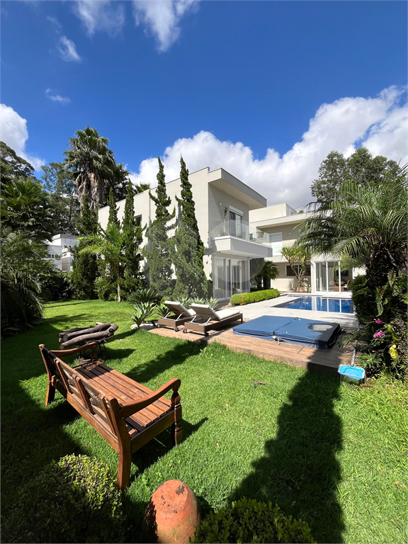 CASA CONDOMÍNIO DE ALTO PADRÃO