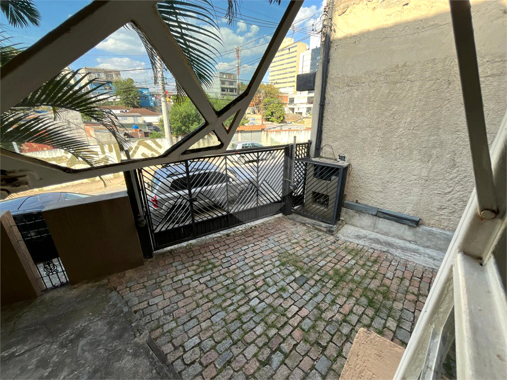 Casa à Venda |  225 m² | 3 dormitórios (1 suíte) | 4 vagas na Vila São João!