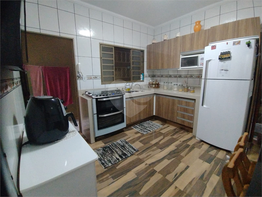 Casa à venda com 2 quartos, 107m² - Foto 12