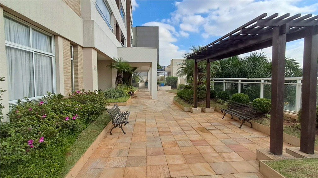 Apartamento à Venda | 78 m² | 3 dormitórios (1 suíte) | 2 vagas na Vila Maria Alta!