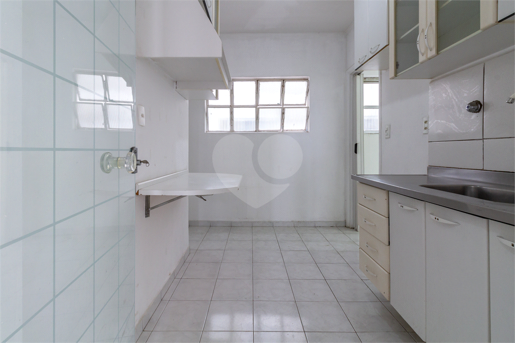APARTAMENTO em HIGIENÓPOLIS