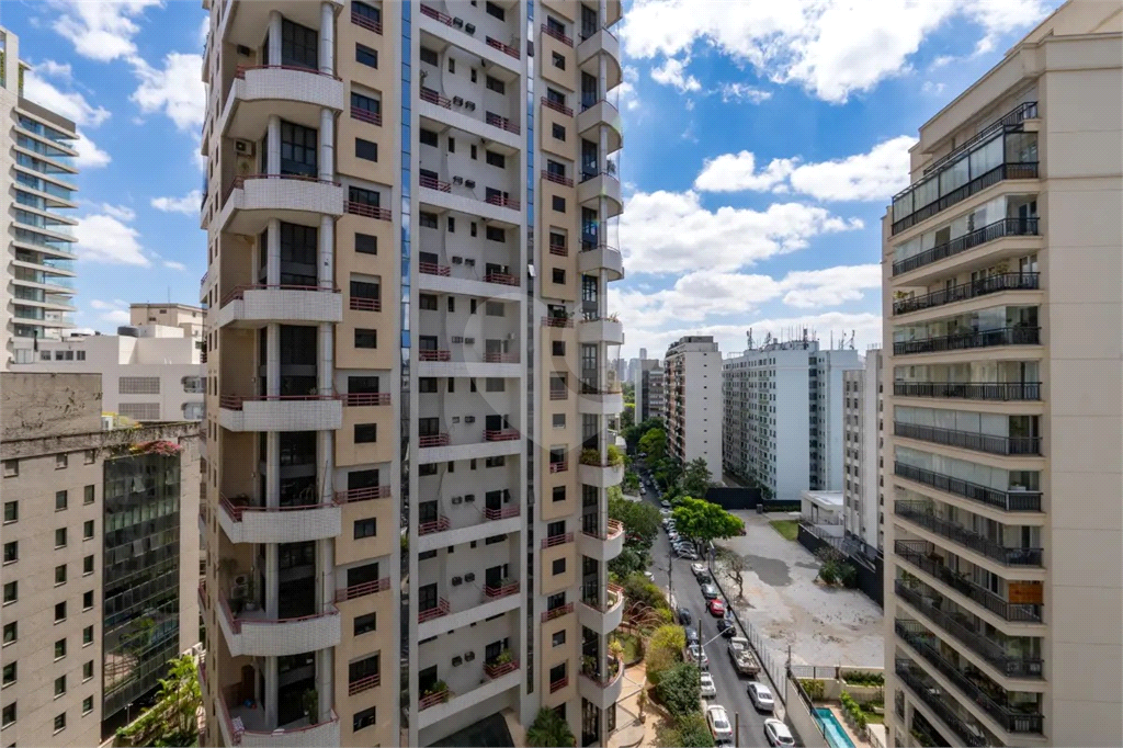 Apartamento para venda em Itaim Bibi 187m² - PORTEIRA FECHADA