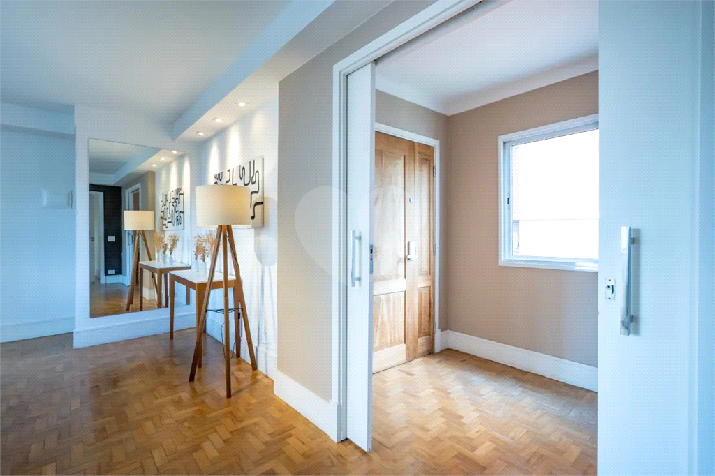 Apartamento para venda em Itaim Bibi 187m² - PORTEIRA FECHADA