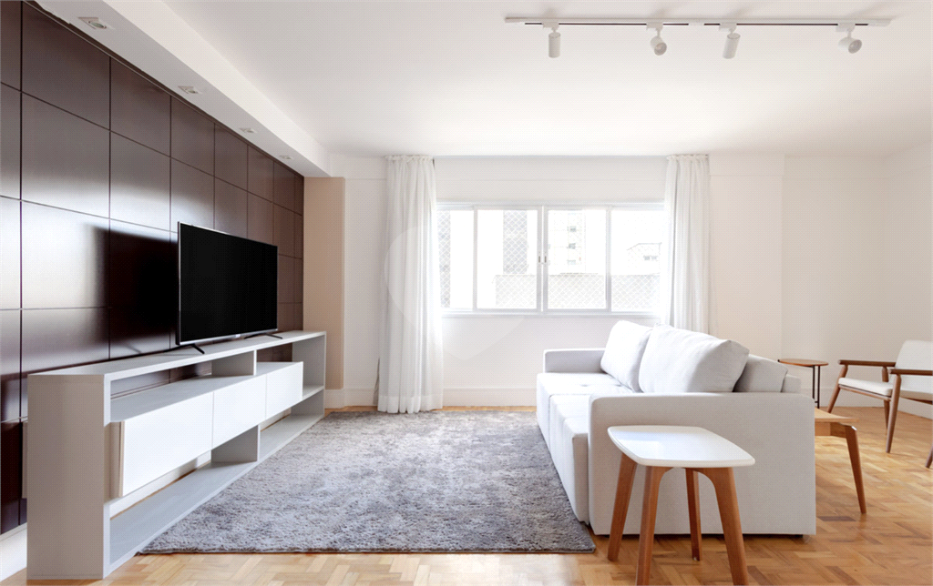 APARTAMENTO em ITAIM BIBI