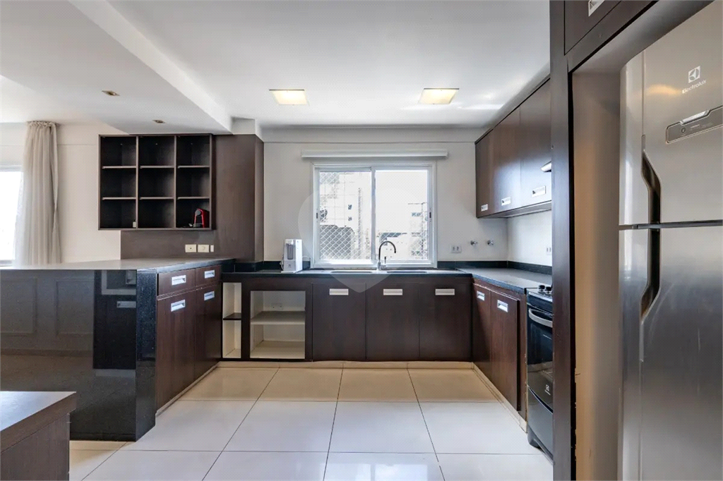 Apartamento para venda em Itaim Bibi 187m² - PORTEIRA FECHADA