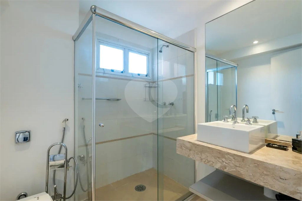 Apartamento para venda em Itaim Bibi 187m² - PORTEIRA FECHADA