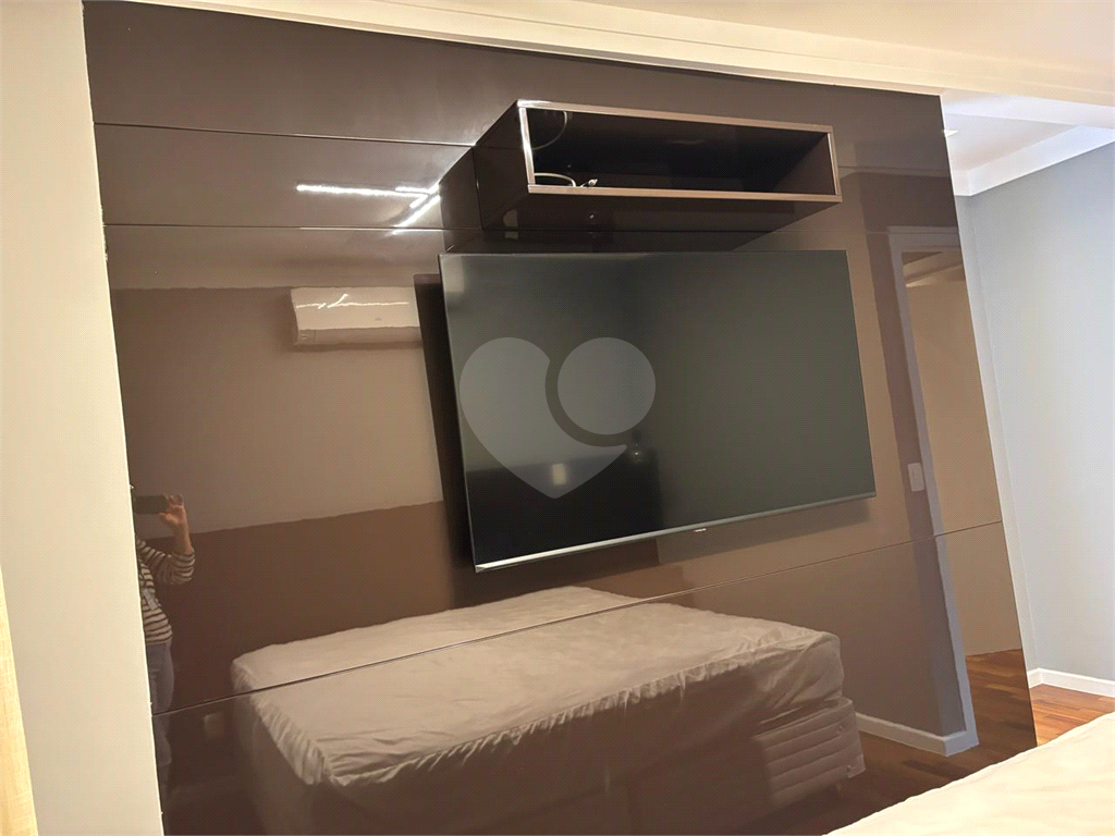 Apartamento com 3 suites, todo mobiliado, pronto para morar