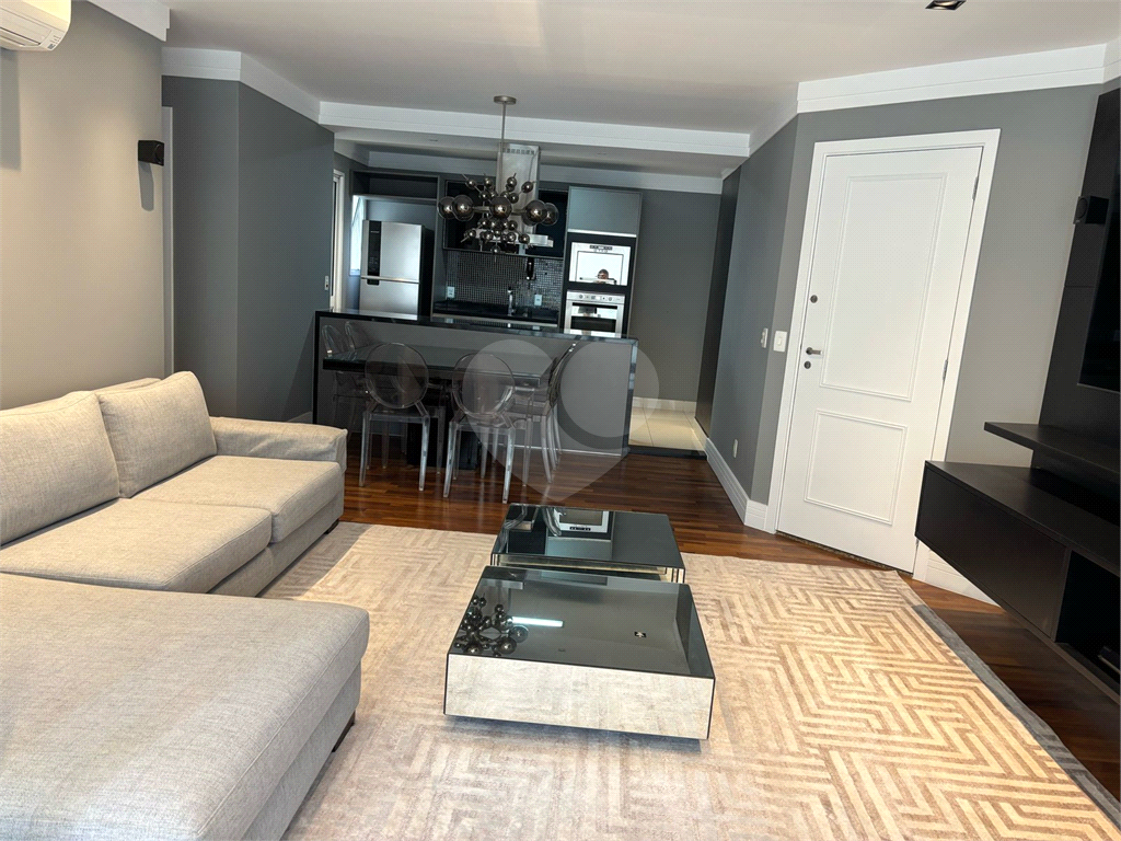 Apartamento com 3 suites, todo mobiliado, pronto para morar