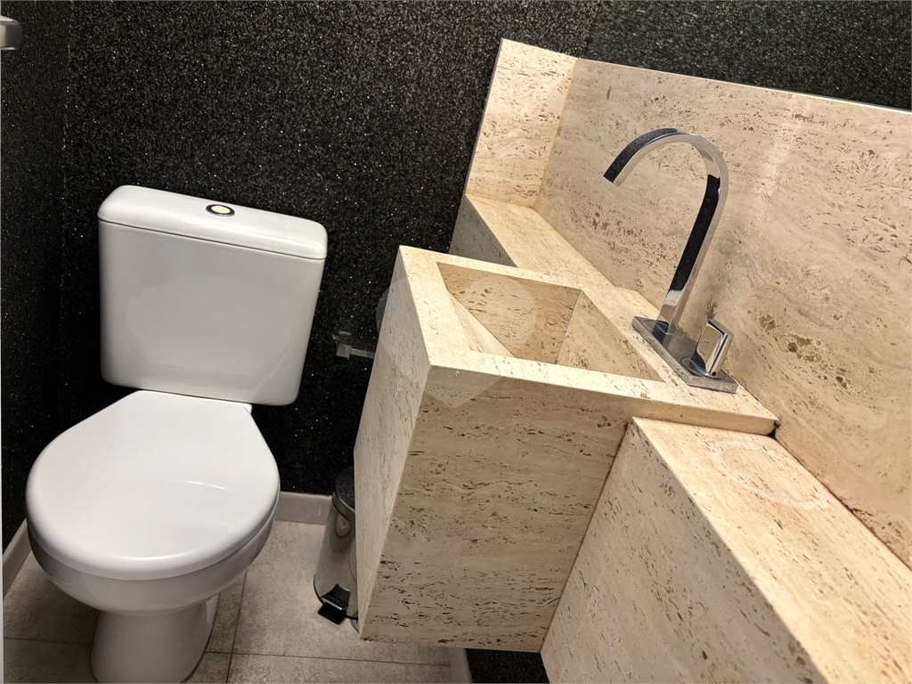 Apartamento com 3 suites, todo mobiliado, pronto para morar