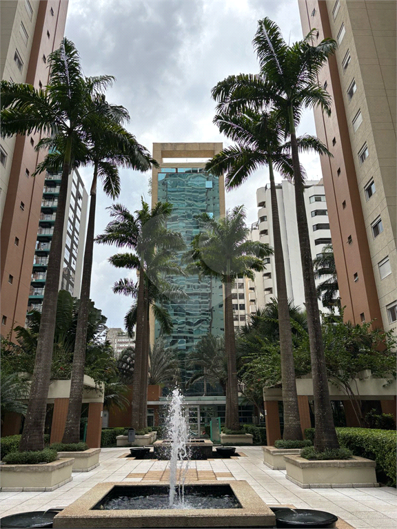 Apartamento com 3 suites, todo mobiliado, pronto para morar