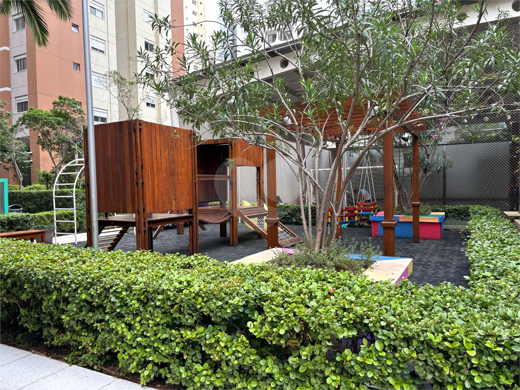 Apartamento com 3 suites, todo mobiliado, pronto para morar