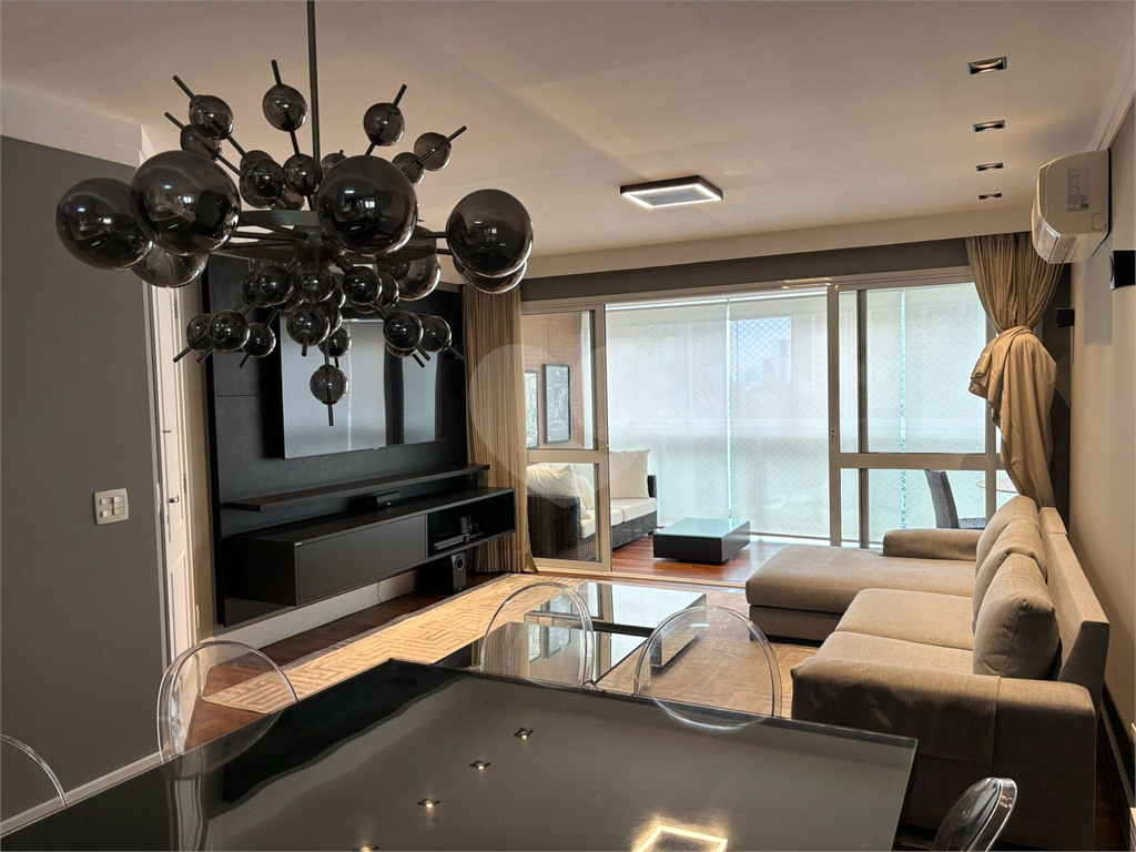 Apartamento com 3 suites, todo mobiliado, pronto para morar