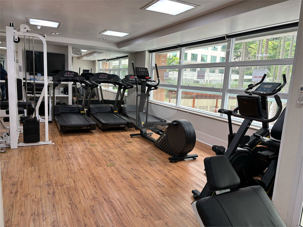 Apartamento com 3 suites, todo mobiliado, pronto para morar