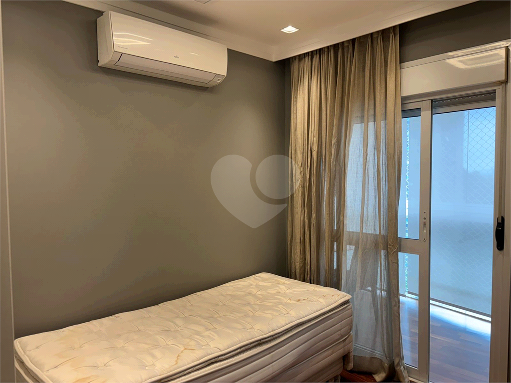 Apartamento com 3 suites, todo mobiliado, pronto para morar