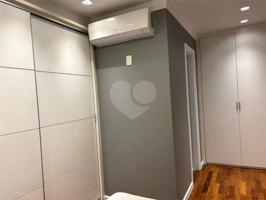 Apartamento com 3 suites, todo mobiliado, pronto para morar