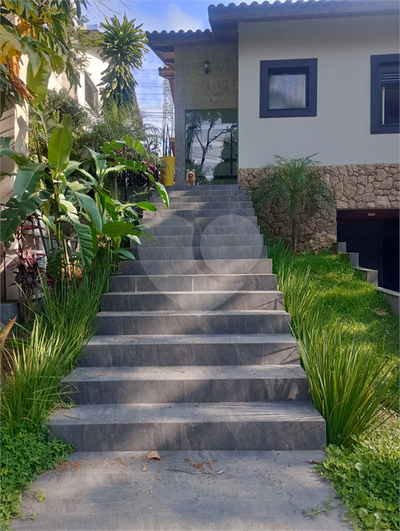 SOBRADO em SANTANA DE PARNAÍBA