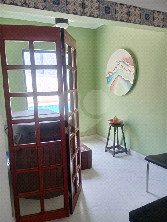 SOBRADO em SANTANA DE PARNAÍBA