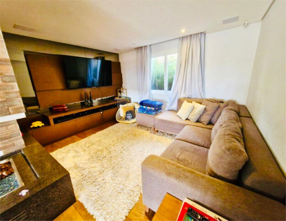 SOBRADO em JARDIM RESIDENCIAL SANTA LUIZA