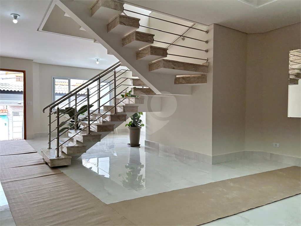 Casa à venda Nova Santana – 147m², 3 dormitórios, 4 banheiros e 2 vagas