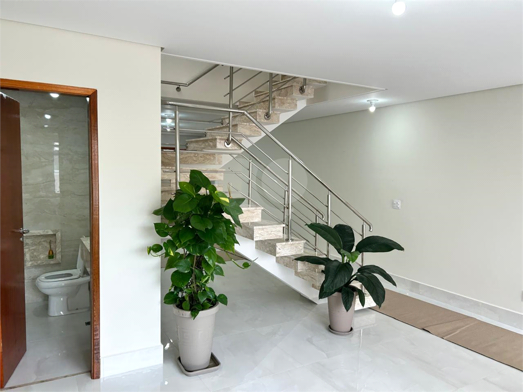 Casa à venda Nova Santana – 147m², 3 dormitórios, 4 banheiros e 2 vagas