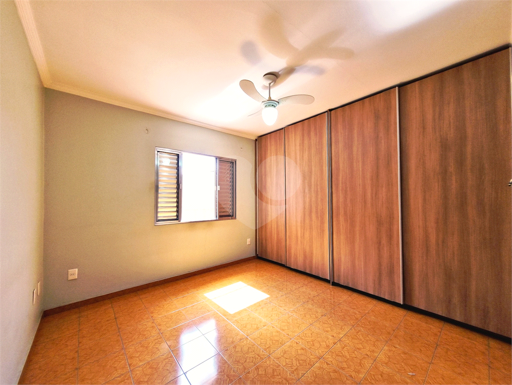VENDA - Sobrado com 144m² | 3 dormitórios (1 suíte) | 2 vagas | Terraço Amplo e Pronto para Morar no Jardim Guança 