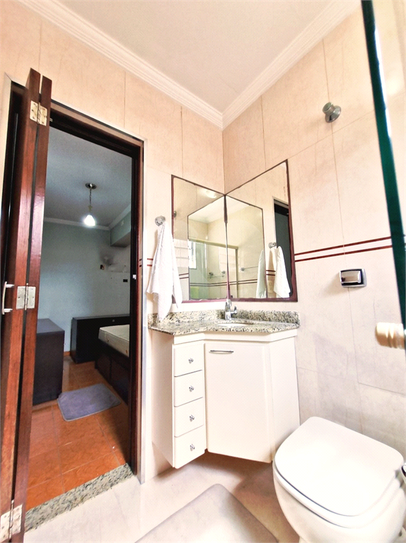 VENDA - Sobrado com 144m² | 3 dormitórios (1 suíte) | 2 vagas | Terraço Amplo e Pronto para Morar no Jardim Guança 