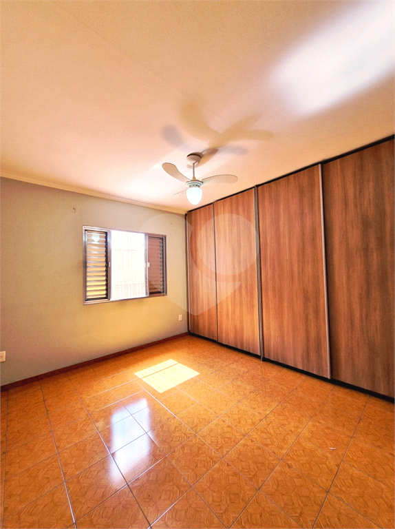 VENDA - Sobrado com 144m² | 3 dormitórios (1 suíte) | 2 vagas | Terraço Amplo e Pronto para Morar no Jardim Guança 