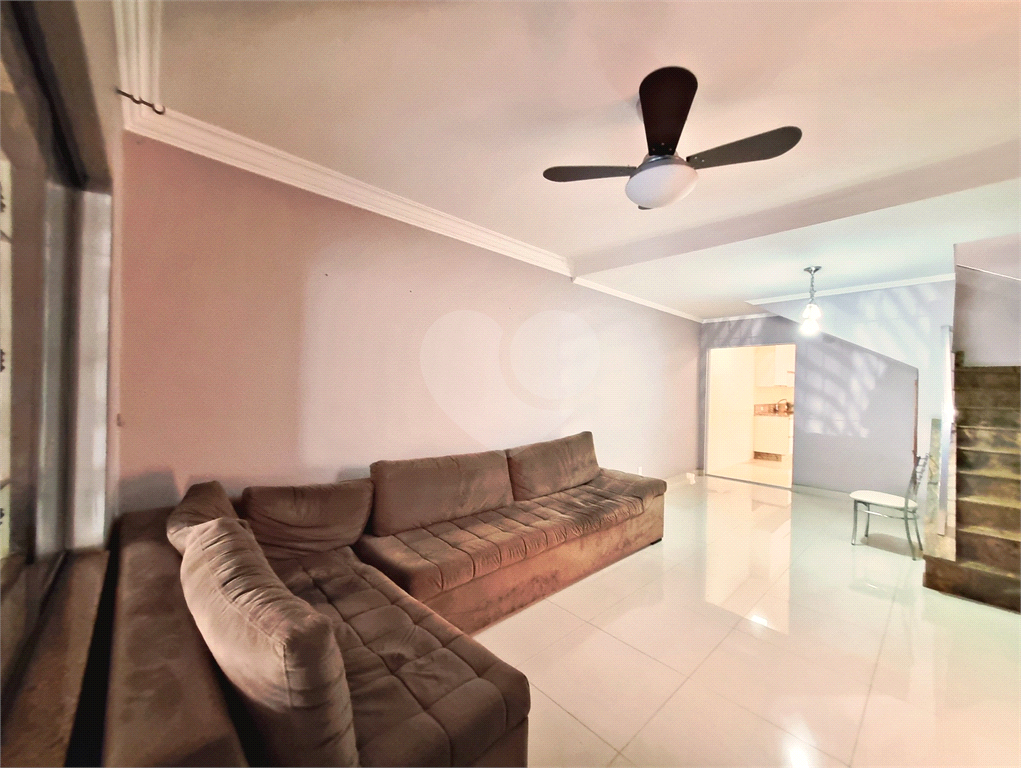 VENDA - Sobrado com 144m² | 3 dormitórios (1 suíte) | 2 vagas | Terraço Amplo e Pronto para Morar no Jardim Guança 