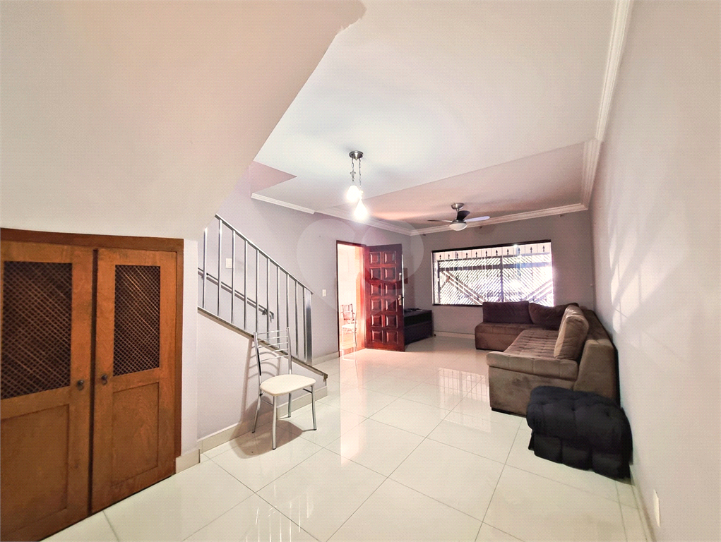 VENDA - Sobrado com 144m² | 3 dormitórios (1 suíte) | 2 vagas | Terraço Amplo e Pronto para Morar no Jardim Guança 