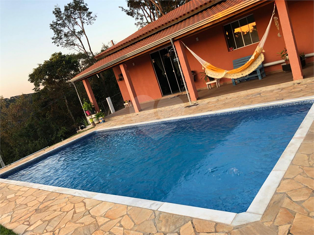 Chácara à venda| 112m² | 3 dormitórios ( 1suíte) | 4 vagas| Itu | SP!
