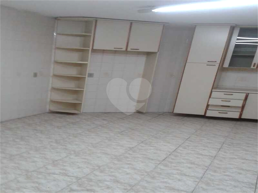 Casa à venda com 3 quartos, 210m² - Foto 2
