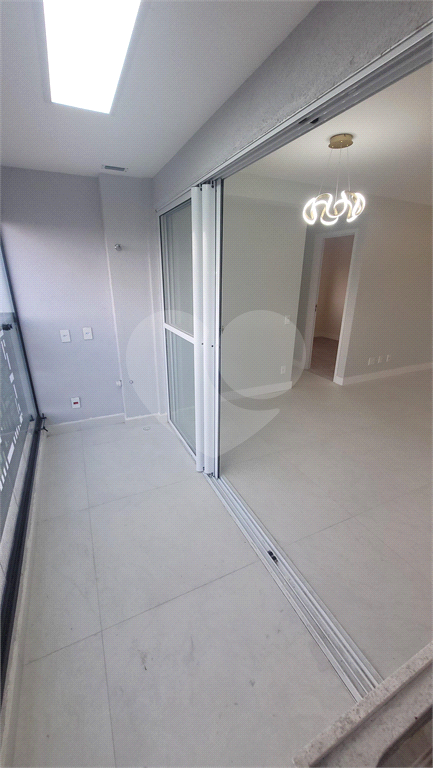 Apartamento para alugar. Jardim São Paulo. 2 dormitórios, sacada.