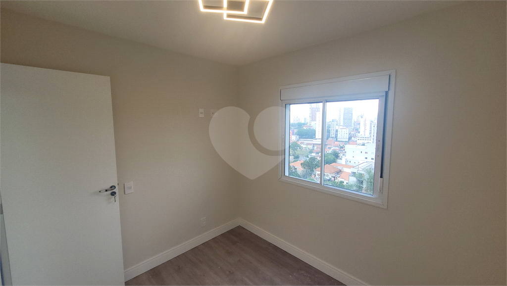Apartamento para alugar. Jardim São Paulo. 2 dormitórios, sacada.