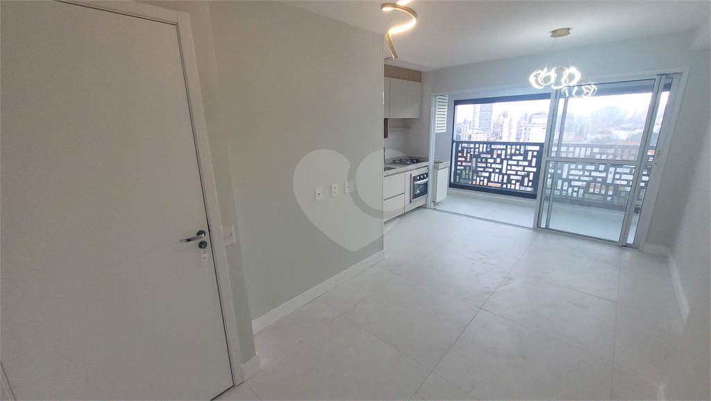 Apartamento para alugar. Jardim São Paulo. 2 dormitórios, sacada.