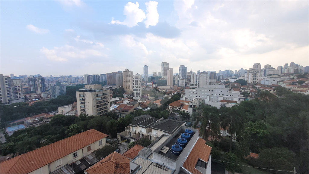 Apartamento para alugar. Jardim São Paulo. 2 dormitórios, sacada.