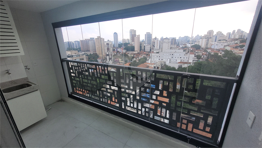 Apartamento para alugar. Jardim São Paulo. 2 dormitórios, sacada.