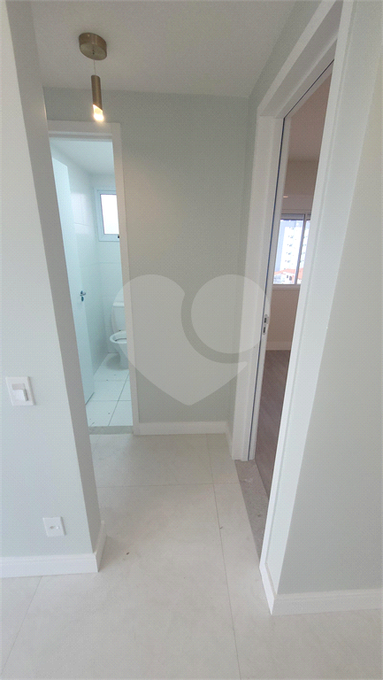 Apartamento para alugar. Jardim São Paulo. 2 dormitórios, sacada.