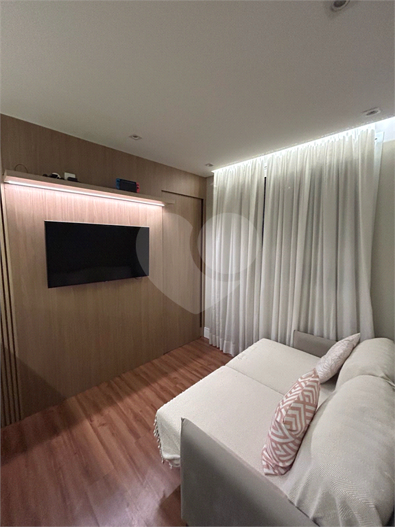 APARTAMENTO em TATUAPÉ