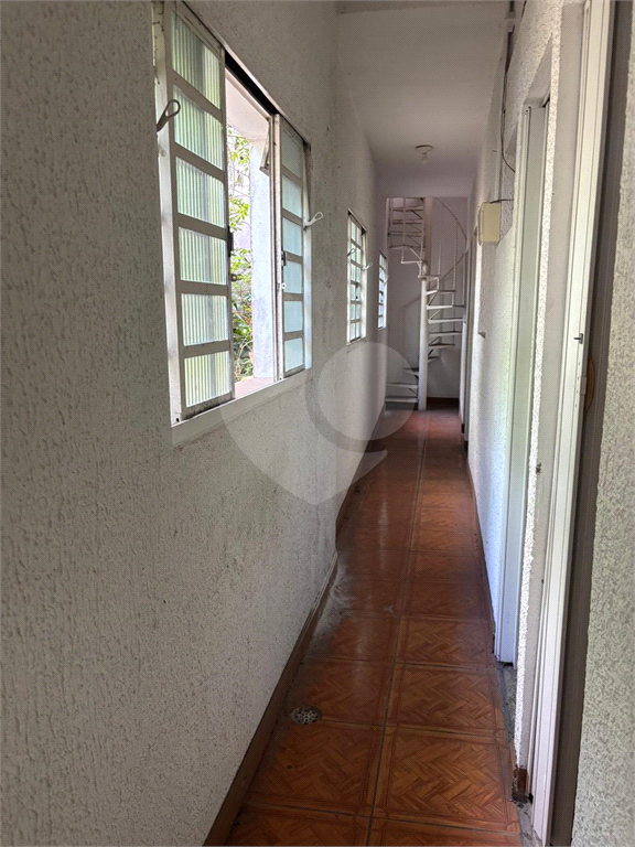 Sobrado com 10 salas, 4 vagas em excelente localização em Santana